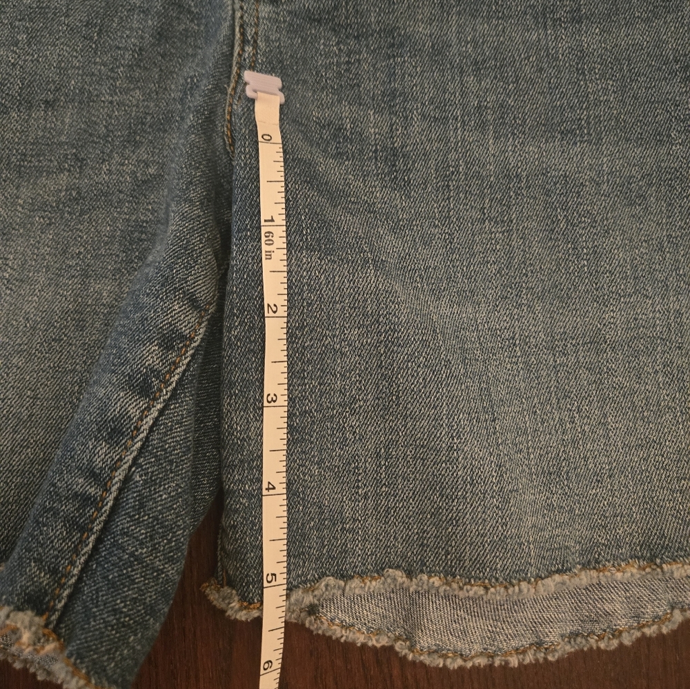 LOFT Raw Hem Denim Shorts Size 10 / 30 Medium Wash Mid Rise - Picture 5 of 8